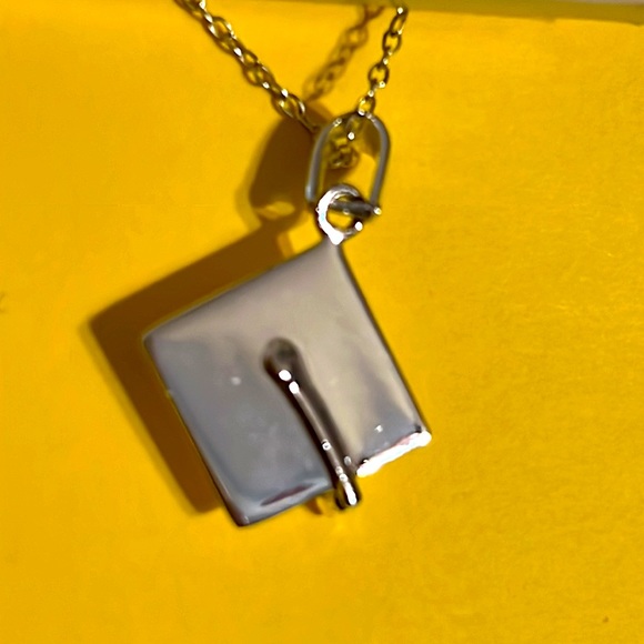 NWT 925 silver Graduation Cap promotion pendant & 16” chain gift congrats memory - Picture 1 of 8
